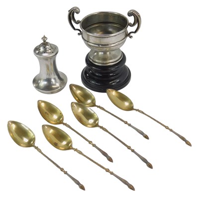 Lot 44 - A group of small silver and white metal,...