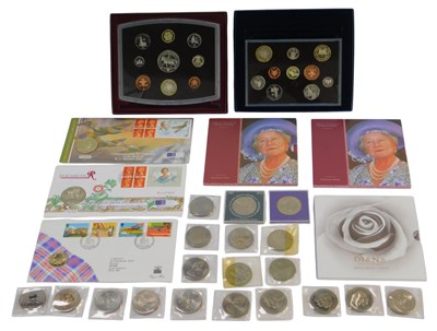 Lot 212 - A group of commemorative coinage, to include...