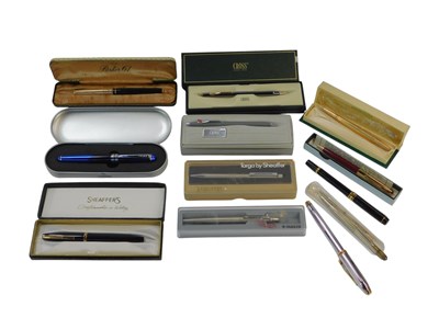 Lot 262 - A collection of pens, to include a Sheaffer...