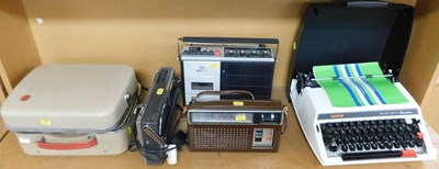 Lot 2006 - A Brother Deluxe 660TR correction typewriter,...