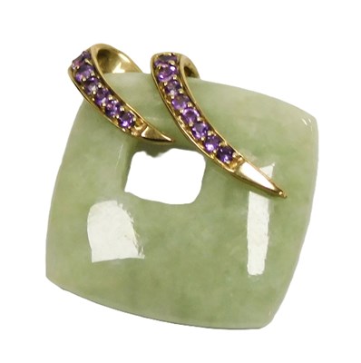 Lot 183 - A 9ct gold amethyst and jade pendant, of...