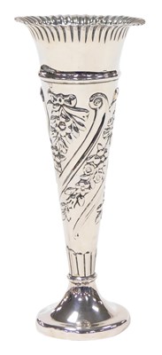 Lot 252 - A Victorian silver trumpet shaped...