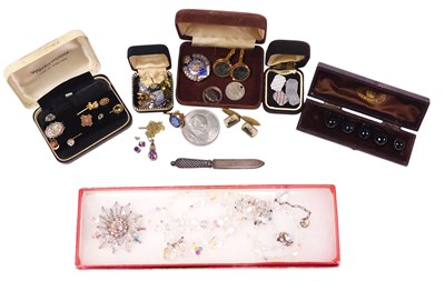 Lot 304 - Silver and costume jewellery, including...