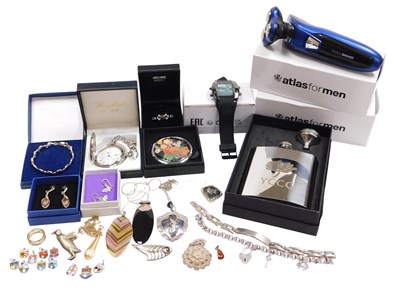 Lot 319 - Silver and costume jewellery, including a...