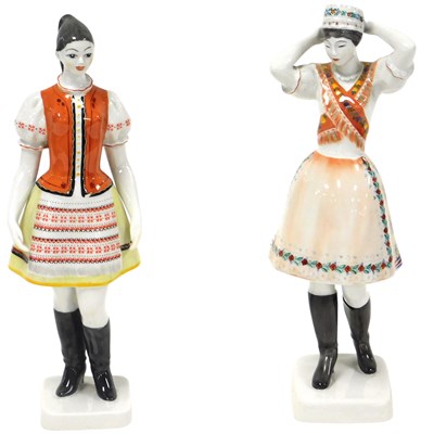 Lot 162 - A pair of Hungarian Hollohaza porcelain...