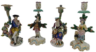 Lot 123 - A pair of 20thC Samson Derby porcelain...