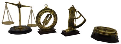 Lot 132 - A Franklin Mint universal equinoctial ring...