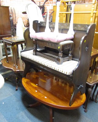 Lot 1077 - A group of furniture, including a pink...