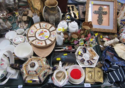 Lot 2028 - Ceramics, glassware, etc., to include various...