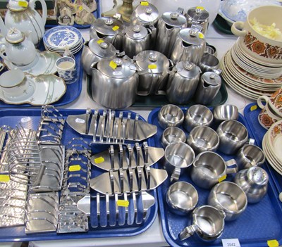 Lot 2042 - Stainless steel hotel/cafe wares,  including...