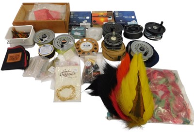 Lot 371 - Fishing tackle, to include a Magnum 200D disc...