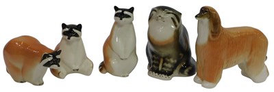 Lot 373 - A group of Lomonosov USSR animal figures, to...