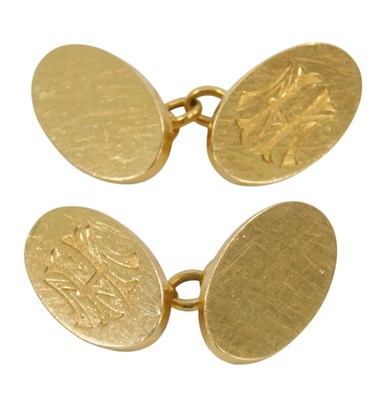Lot 396 - A pair of 18ct gold chain link cufflinks, of...
