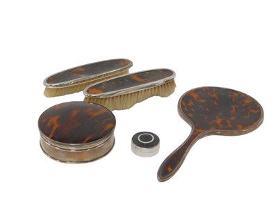 Lot 413 - A George V tortoiseshell and silver mounted...
