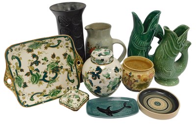 Lot 437 - A group of ceramics, to include a Masons...