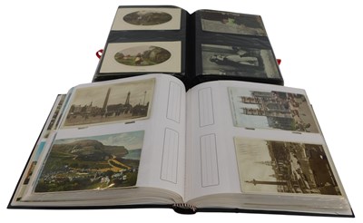 Lot 471 - A group of early 20thC and later postcards, to...