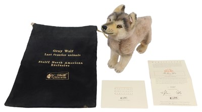 Lot 279 - A Steiff limited edition North American...