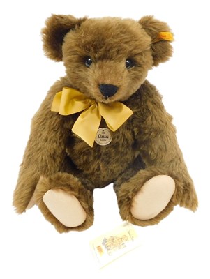 Lot 286 - A Steiff 1909 Classic Teddy bear, mohair with...