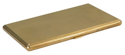 Lot 72 - A George VI 9ct gold cigarette case, with...