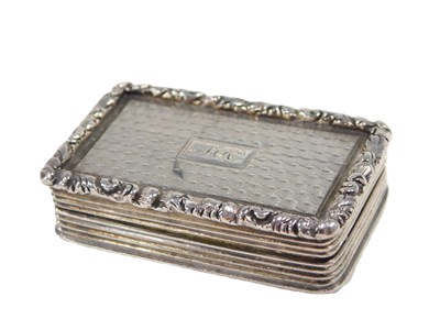 Lot 17 - A William IV silver vinaigrette, the hinged...