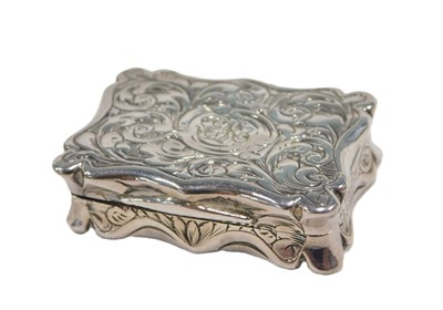 Lot 19 - An early Victorian silver vinaigrette, of...