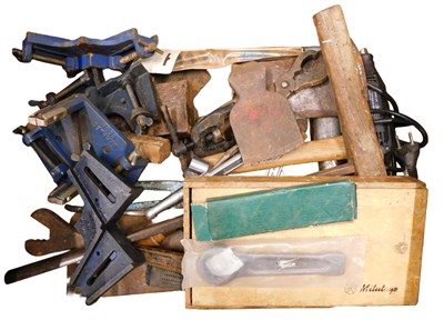 Lot 246 - A collection of hand tools, to include...
