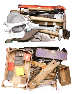 Lot 250 - Hand tools, to include several sets of number...