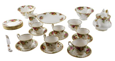 Lot 182 - A Royal Albert Old Country Roses pattern part...