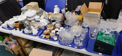 Lot 2044 - Housewares and glasswares, to include a KPM...