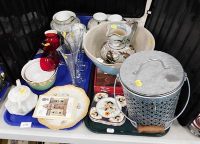Lot 2100 - Various housewares, to include Collingwood...