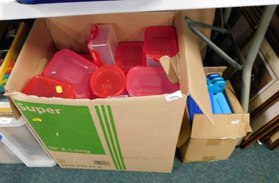 Lot 2065 - A quantity of tupperware boxes. (2 boxes)