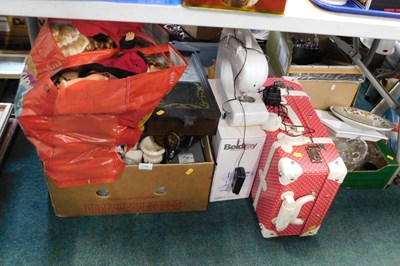 Lot 2139 - Various housewares and other items, to include...