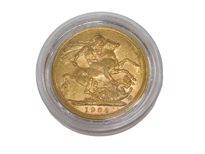 Lot 71 - An Edward VII full gold sovereign, dated 1904.