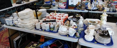 Lot 2150 - Housewares and ceramics, to include a quantity...