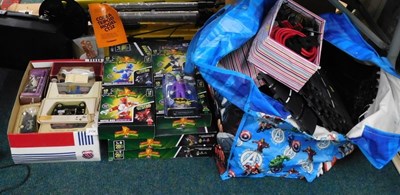 Lot 2154 - Toys and games, to include a quantity of Model...