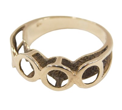 Lot 64 - A double band ring, the inner band with a...