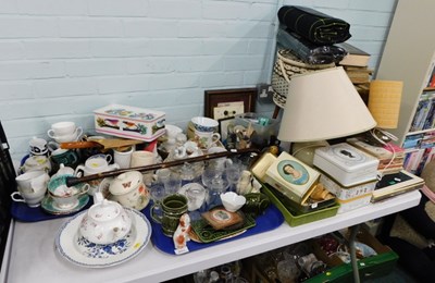 Lot 2171 - Housewares, ceramics, records, etc., to...