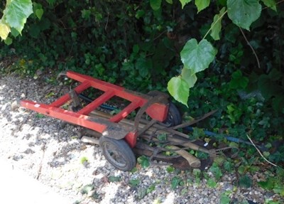 Lot 1634 - A sack barrow, together with various garden...