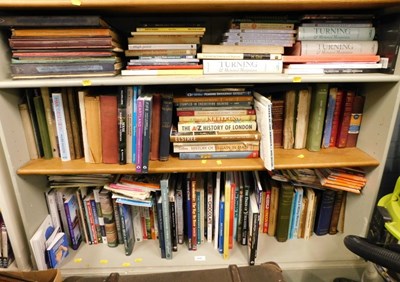 Lot 1650 - Various maintenance and service manuals, books...