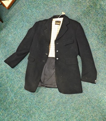 Lot 2211 - A Caldene hunting jacket.