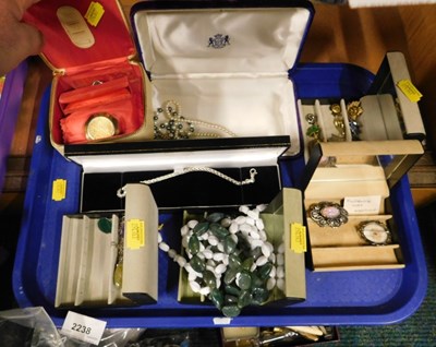 Lot 2238 - Costume jewellery, to include hard stone...