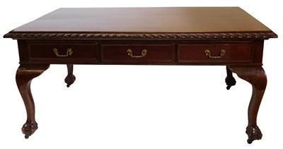 Lot 733 - An early 20thC mahogany desk or writing table,...