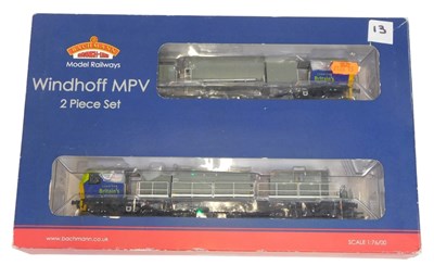 Lot 305 - A Bachmann Branchline OO gauge Windhoff MPV...