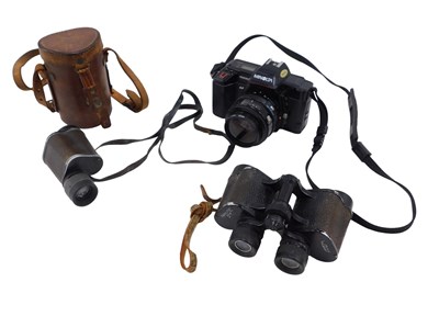 Lot 742 - A Minolta 5000 camera and lens, and a Zeiss...