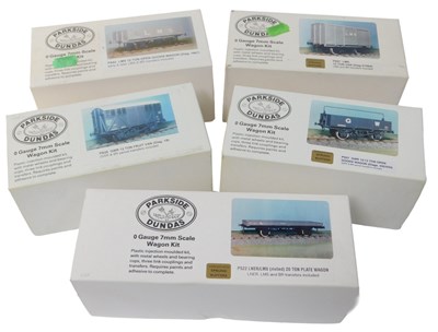 Lot 530 - Parkside Dundas O gauge wagon kit, including...