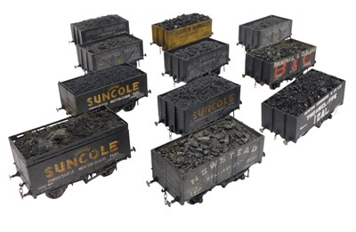 Lot 497 - Kit-built O gauge wagons, including Sun Coal...