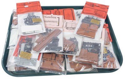 Lot 504 - Parkside Dundas OO gauge wagon kits, including...
