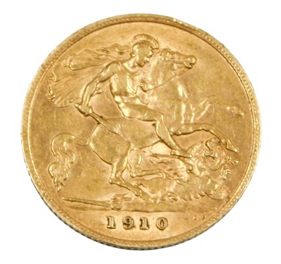 Lot 17 - An Edward VII gold half sovereign 1910, 4.0g.