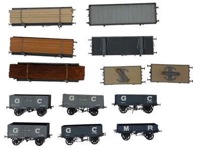 Lot 594 - Kit built O gauge rolling stock, including...