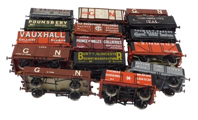 Lot 598 - Kit built O gauge wagons, including single...